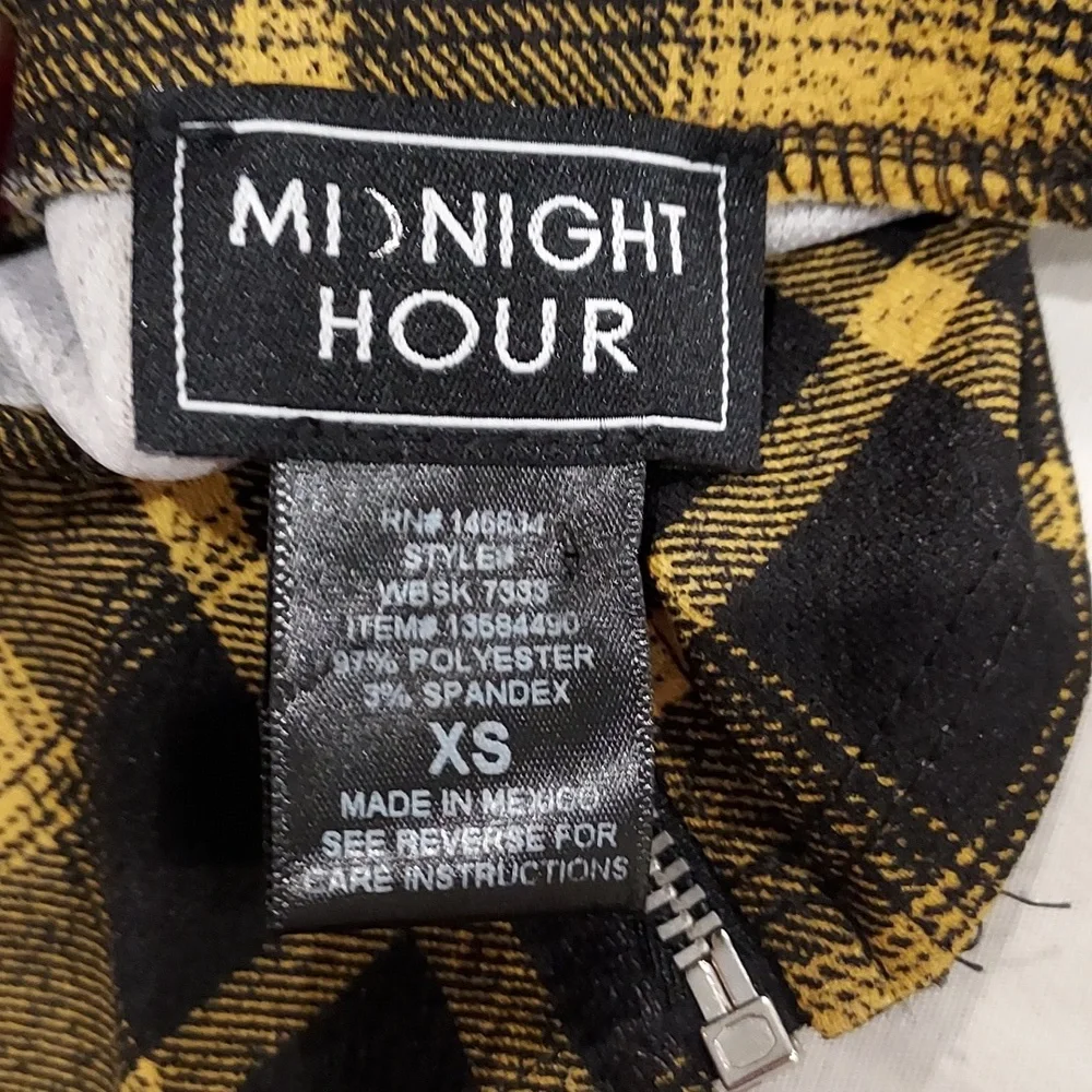 *Midnight Hour Black and Yellow Plaid Skater Skirt with Full Zipper Front  XS - Picture 7 of 9